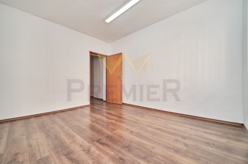 For Sale  3+ bedroom Varna , Lyatno kino Trakiya , 192 sq.m | 25057770 - image [12]