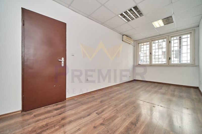 For Sale  3+ bedroom Varna , Lyatno kino Trakiya , 192 sq.m | 25057770 - image [8]