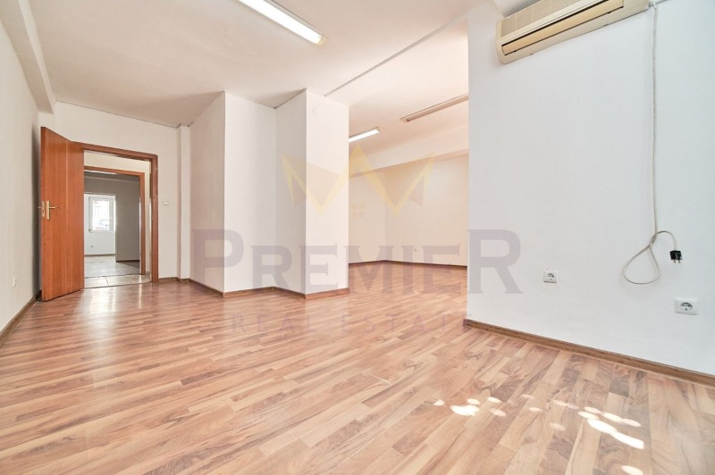 For Sale  3+ bedroom Varna , Lyatno kino Trakiya , 192 sq.m | 25057770 - image [5]