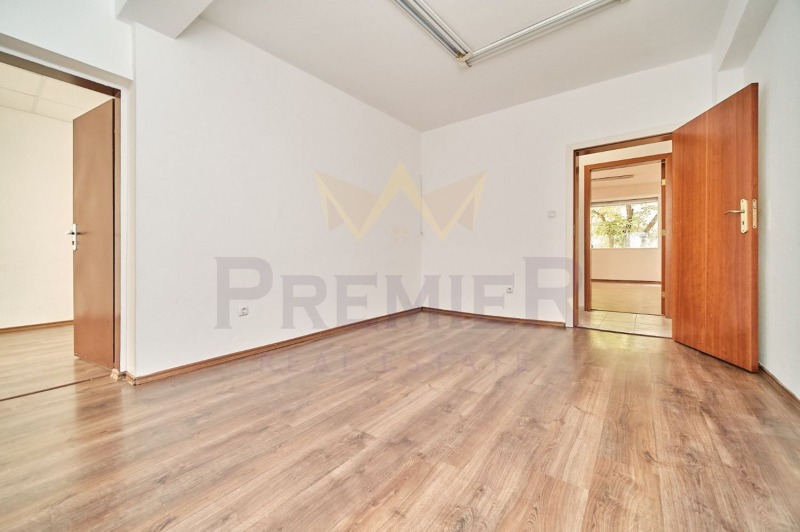 For Sale  3+ bedroom Varna , Lyatno kino Trakiya , 192 sq.m | 25057770 - image [11]