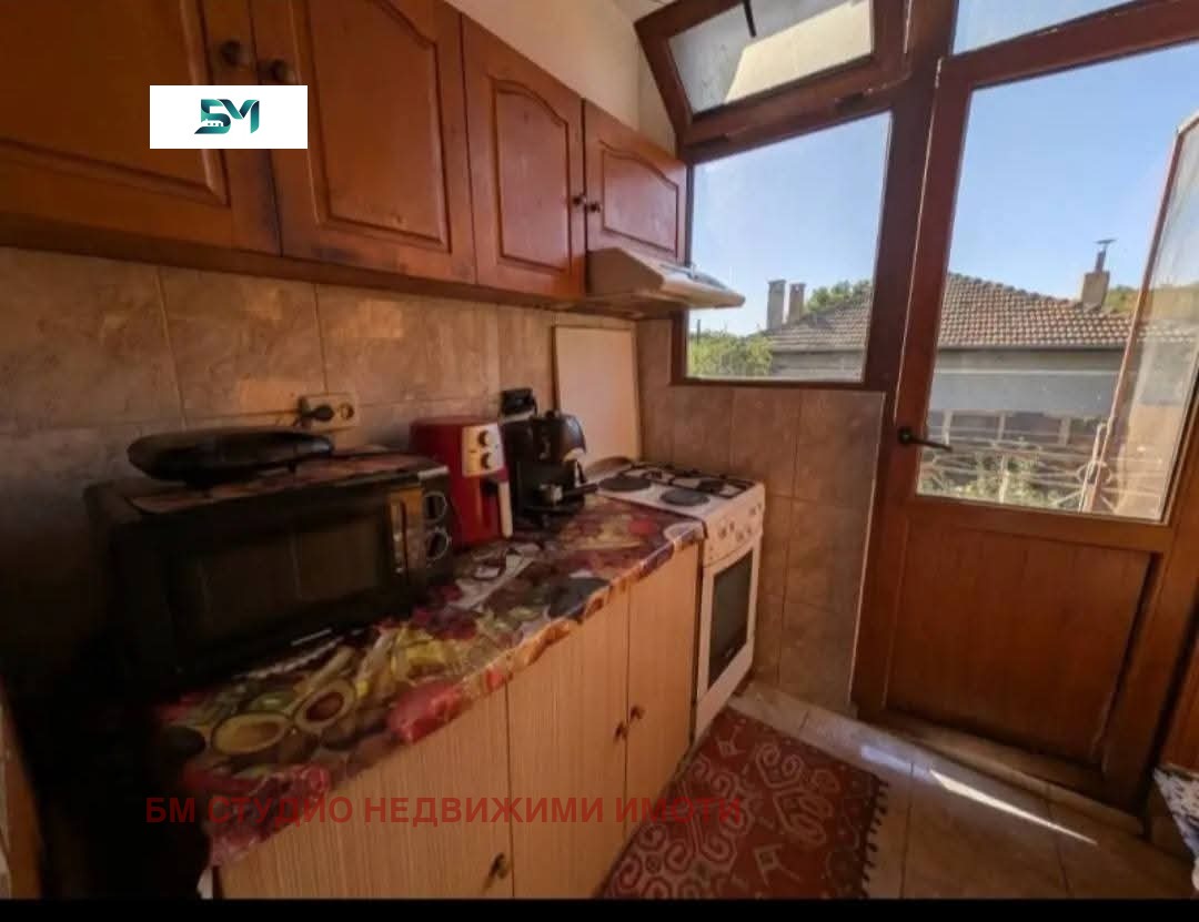 Продава КЪЩА, гр. Дебелец, област Велико Търново, снимка 3 - Къщи - 54672191