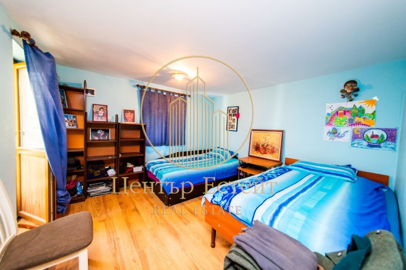 Продава КЪЩА, гр. Плевен, м-т Орлето, снимка 9 - Къщи - 52164004