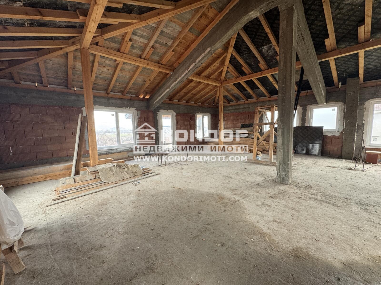 Продава КЪЩА, с. Марково, област Пловдив, снимка 2 - Къщи - 53410055