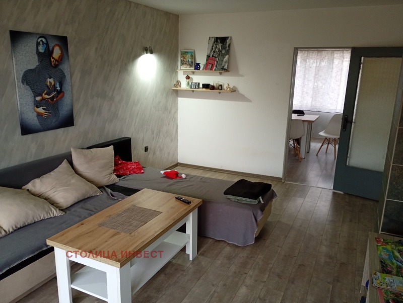 Продава 4-СТАЕН в град Русе, Чародейка - Юг - 100 кв.м / 123 000 € » 240 567.09 лв., СТОЛИЦА ИНВЕСТ