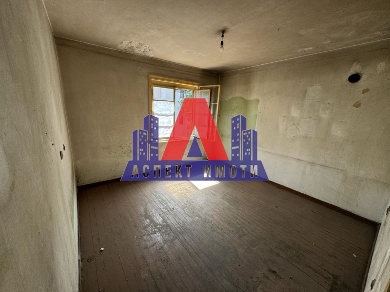 For Sale  1 bedroom Plovdiv , Kyuchuk Parizh , 65 sq.m | 81844495 - image [3]