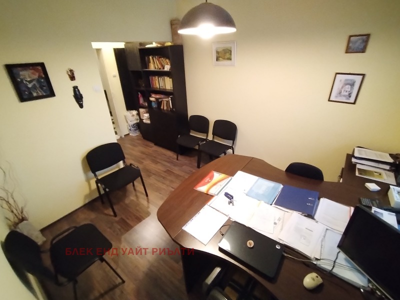 Продава 4-СТАЕН, гр. София, Център