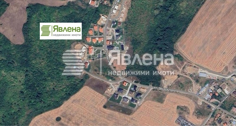 Na prodej  Spiknutí Sofia , Ivanjane , 8000 m2 | 32739277