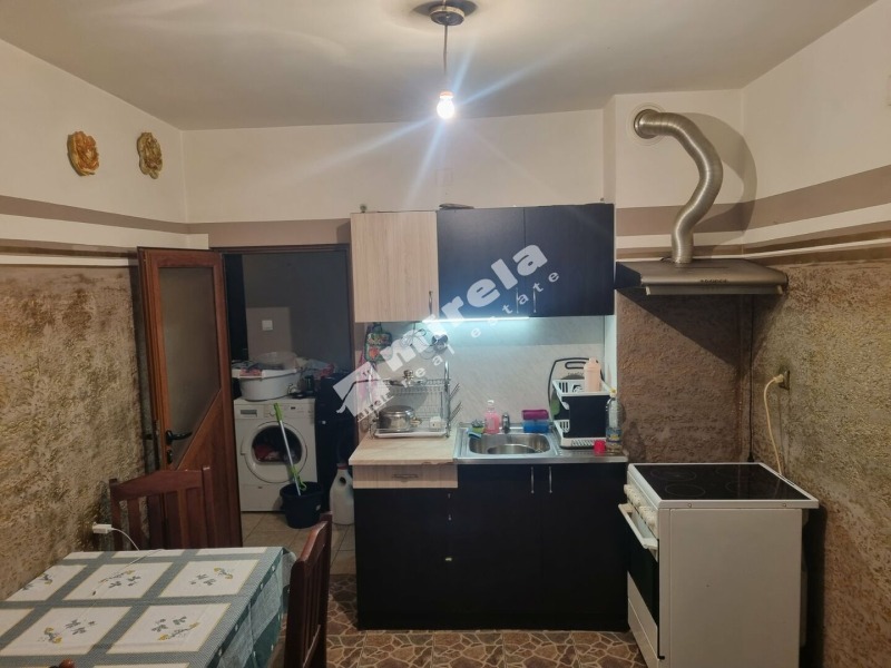 Продава 2-СТАЕН, гр. Ямбол, Център, снимка 2 - Апартаменти - 52528461