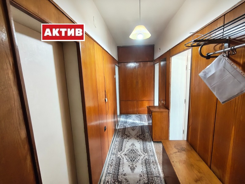 Продава 2-СТАЕН, гр. Търговище, Център, снимка 11 - Апартаменти - 53581271