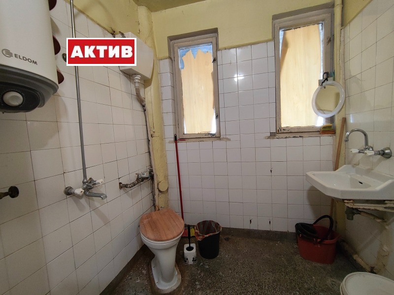 Продава 2-СТАЕН, гр. Търговище, Център, снимка 10 - Апартаменти - 53581271