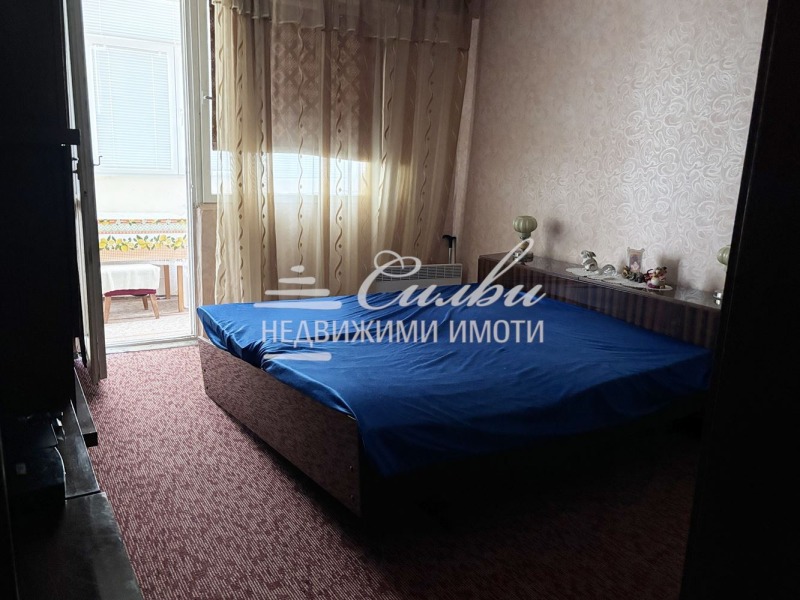 Продава 3-СТАЕН, гр. Нови пазар, област Шумен, снимка 3 - Aпартаменти - 47300656