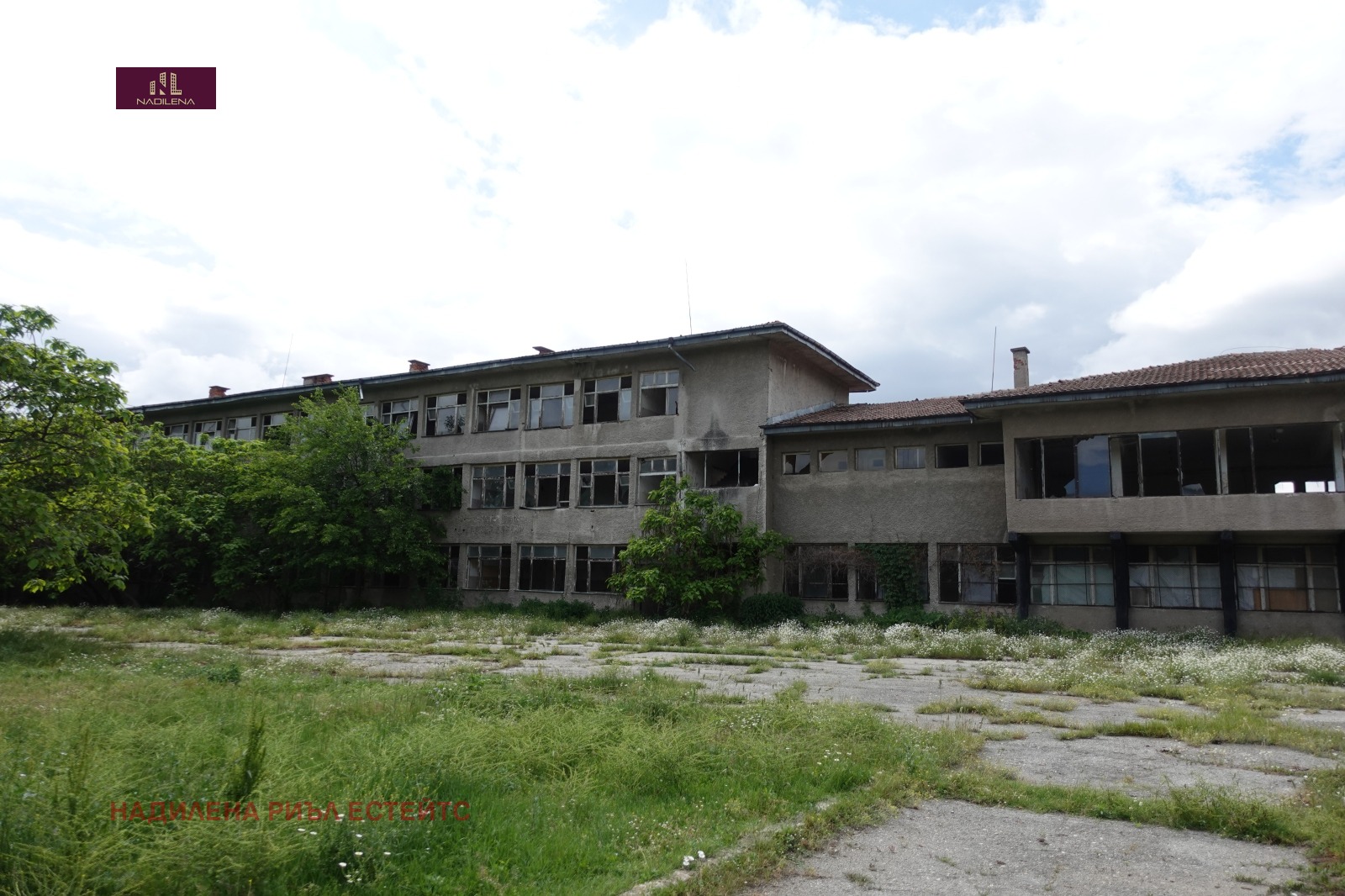 Продава ХОТЕЛ, с. Стоб, област Кюстендил, снимка 2 - Хотели - 41416220