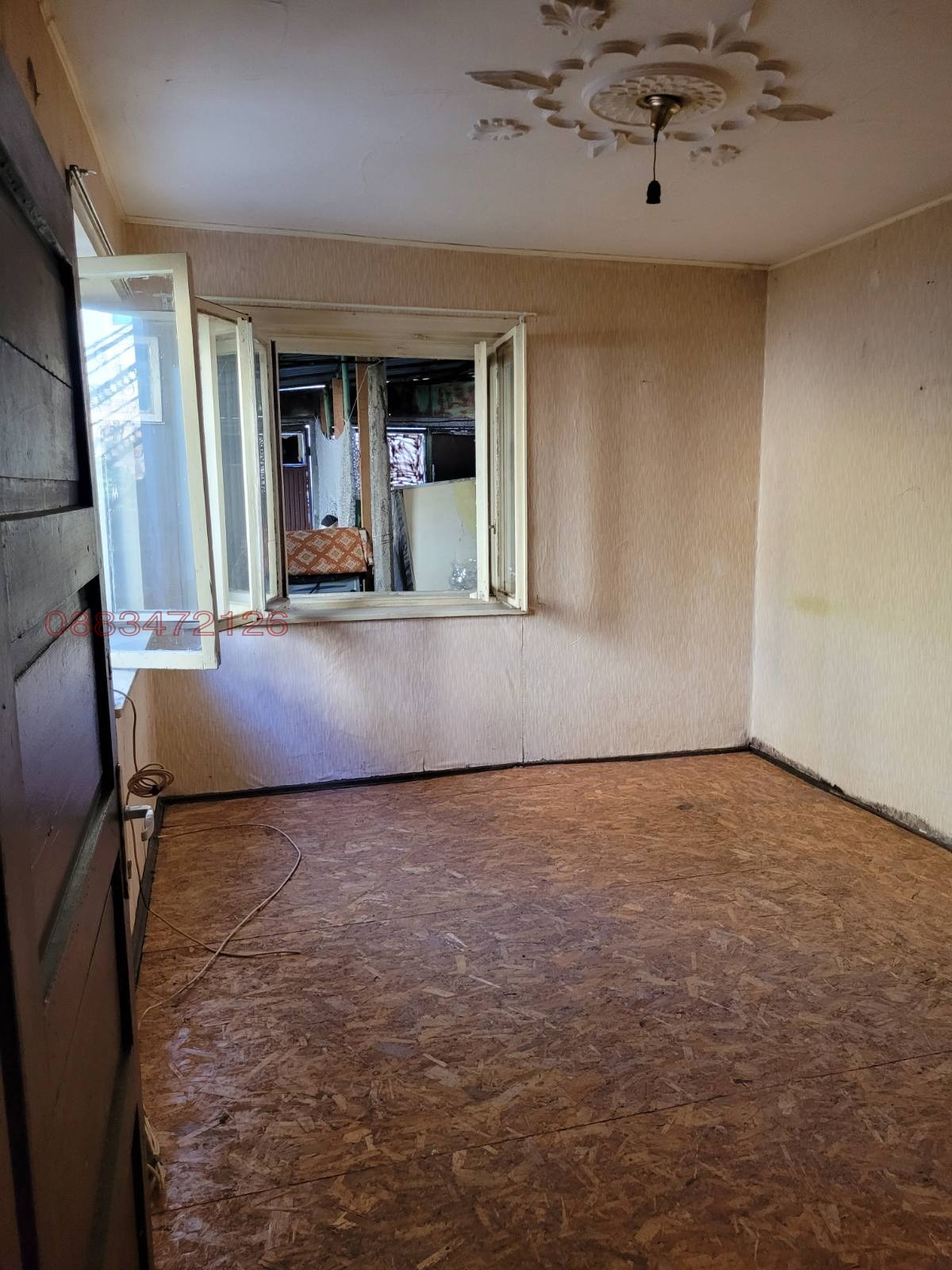 Продава ЕТАЖ ОТ КЪЩА, гр. Ловеч, Широк център, снимка 2 - Етаж от къща - 54302942