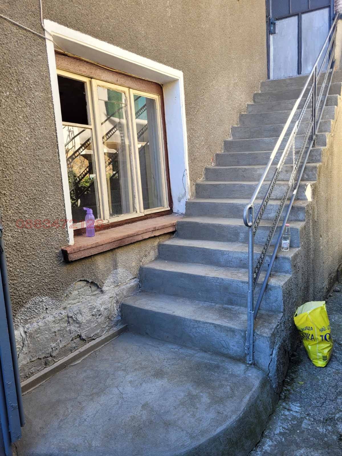 Продава ЕТАЖ ОТ КЪЩА, гр. Ловеч, Широк център, снимка 5 - Етаж от къща - 54302942