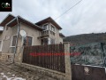 Продава  Къща област Велико Търново , с. Тодювци , 240 кв.м | 98635257 - изображение [2]