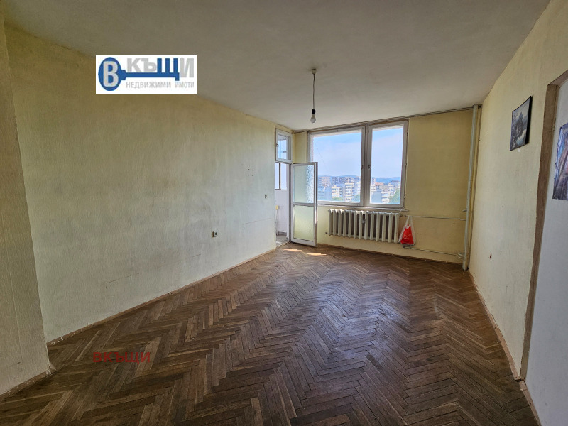 Продава 3-СТАЕН, гр. Велико Търново, Бузлуджа, снимка 2 - Апартаменти - 52800829