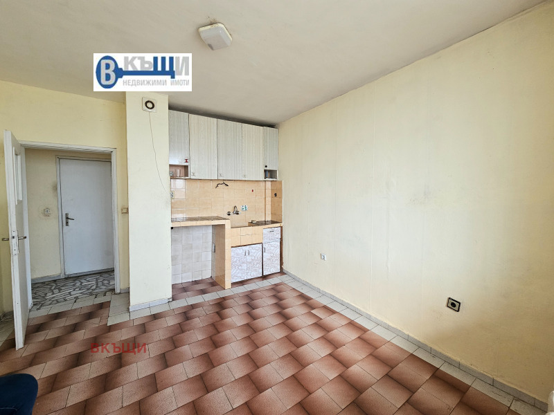 Продава 3-СТАЕН, гр. Велико Търново, Бузлуджа, снимка 7 - Апартаменти - 52800829