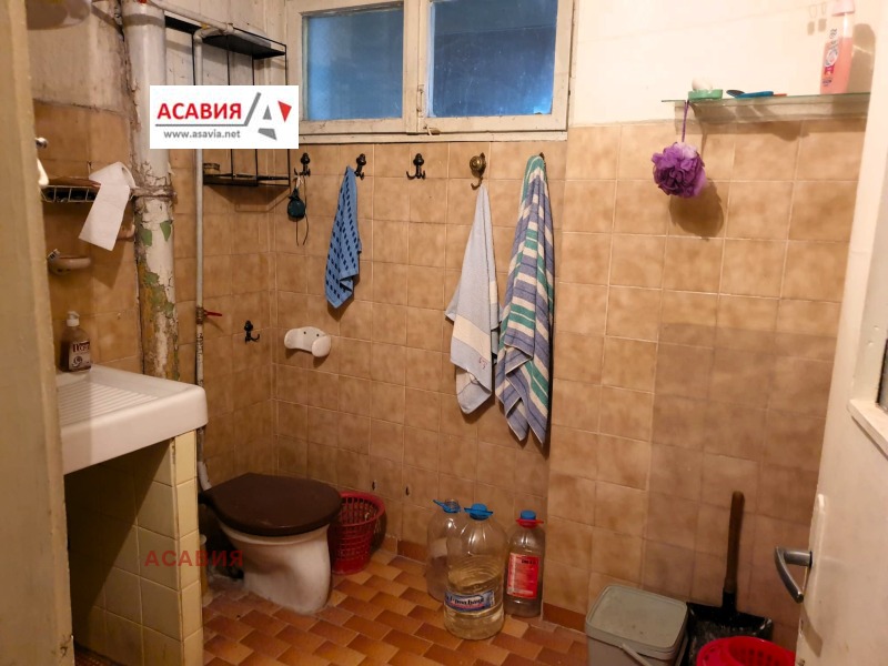 Продава 2-СТАЕН, гр. Ловеч, Широк център, снимка 2 - Апартаменти - 52828079