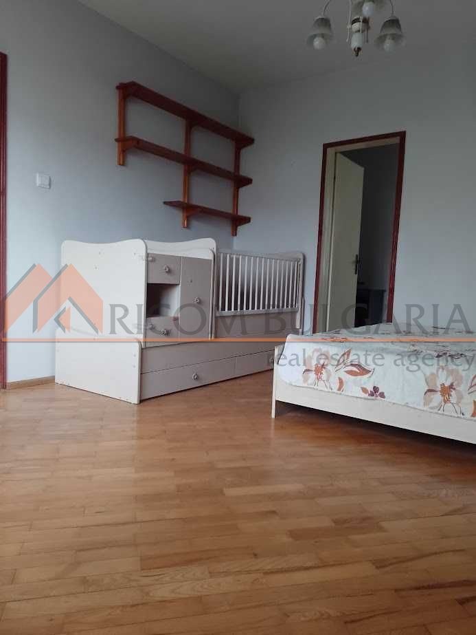 Продава 3-СТАЕН, гр. Варна, Лятно кино Тракия, снимка 1 - Aпартаменти - 48218082