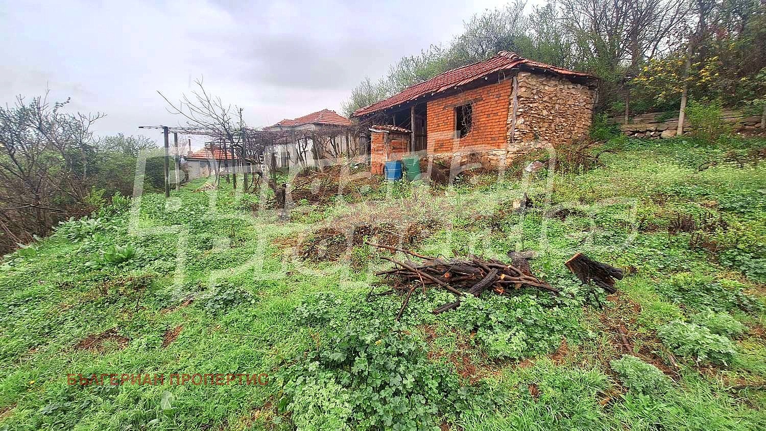 Продава КЪЩА, с. Розовец, област Пловдив, снимка 2 - Къщи - 49728039