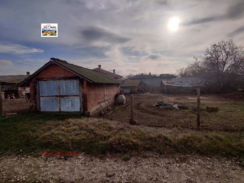 Продава КЪЩА в област Добрич, с. Къпиново - 81 кв.м / 5 624.21 € » 11 000 лв., 1001ИМОТИ
