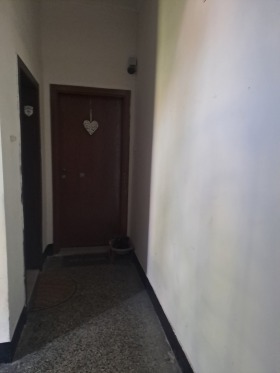 Продава  3-стаен, град София