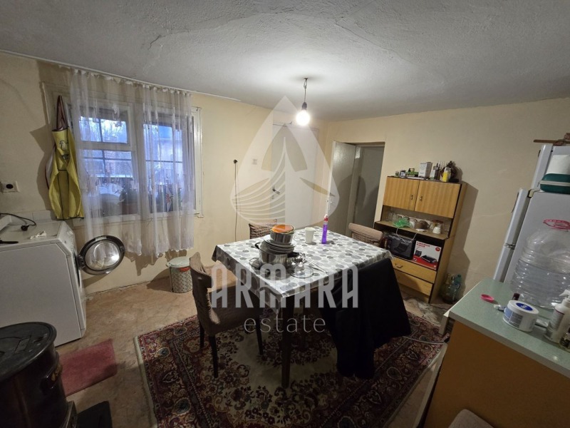 Продава КЪЩА, с. Златитрап, област Пловдив, снимка 7 - Къщи - 52635022