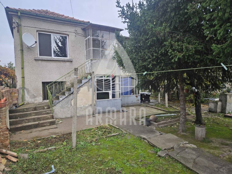 Продава КЪЩА, с. Златитрап, област Пловдив