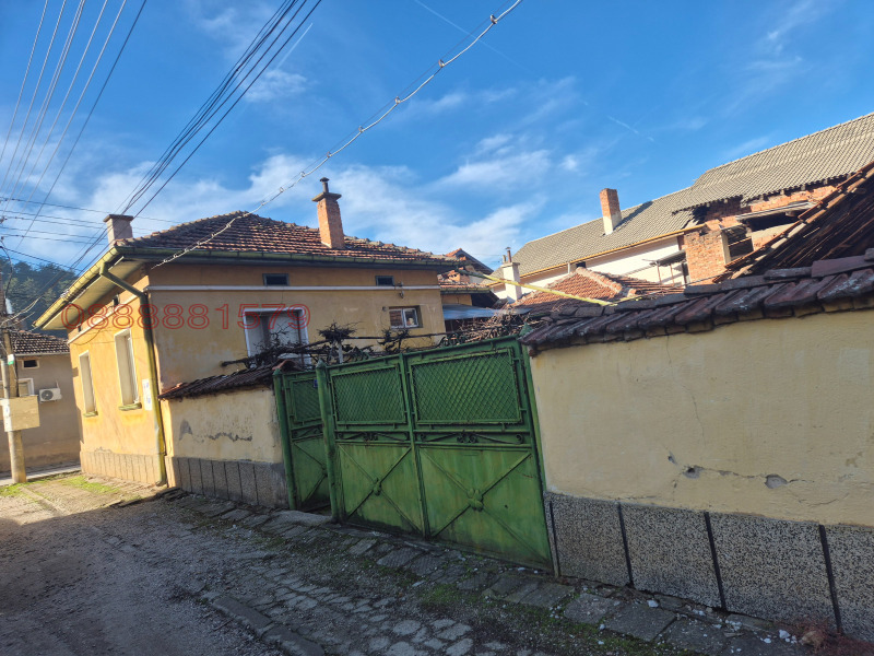 Продава КЪЩА, с. Врачеш, област София област, снимка 16 - Къщи - 53584175