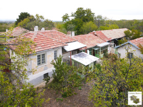 Huis Chotnitsa, regio Veliko Tarnovo 1