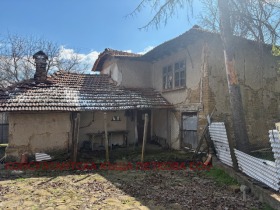 Hus Radjuvene, region Lovech 3