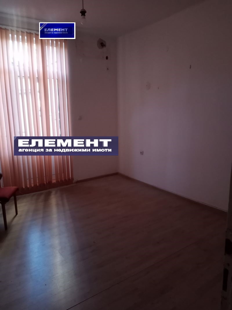 Eladó  Ház Plovdiv , Centar , 255 négyzetméter | 64811765