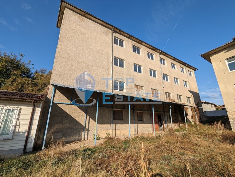 En venta  Edificio industrial región Veliko Tarnovo , Samovodene , 824 metros cuadrados | 27387937