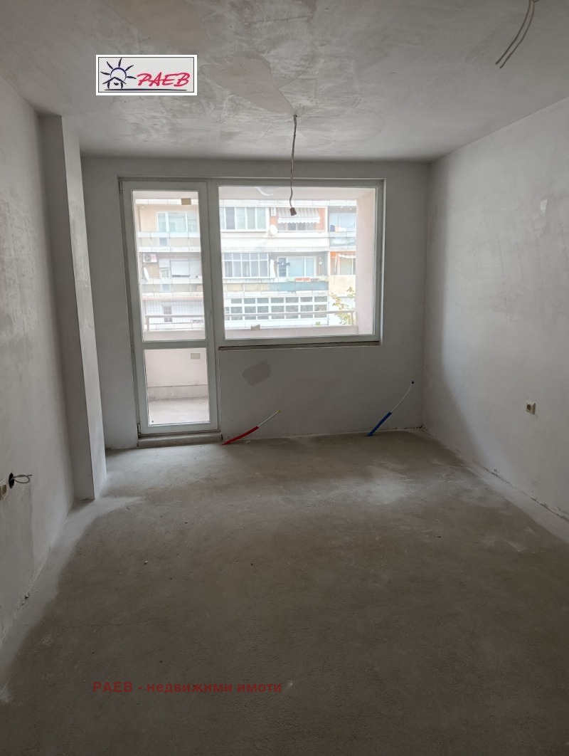 À venda  2 quartos Ruse , Chirok centar , 148 m² | 46031026 - imagem [8]