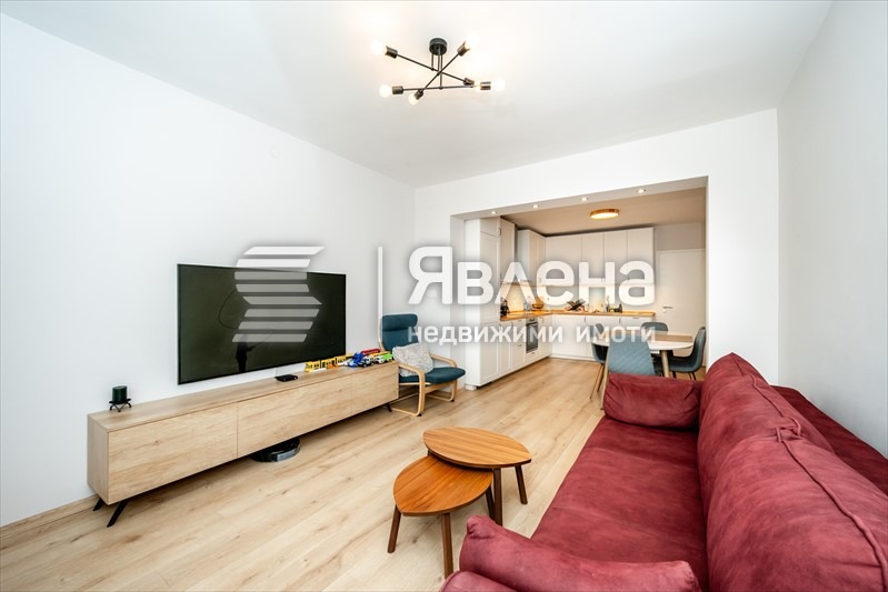 Продава 3-СТАЕН, гр. София, Гео Милев, снимка 3 - Апартаменти - 55213116