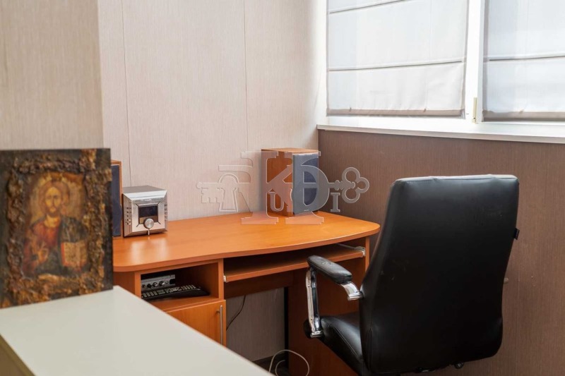 Продава  4-стаен град Добрич , Христо Ботев , 98 кв.м | 60016983 - изображение [12]