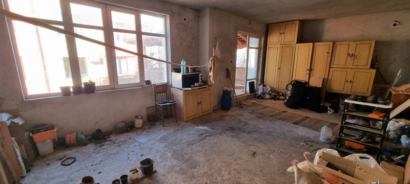 Продава МНОГОСТАЕН, гр. Разград, Възраждане, снимка 13 - Aпартаменти - 49259034