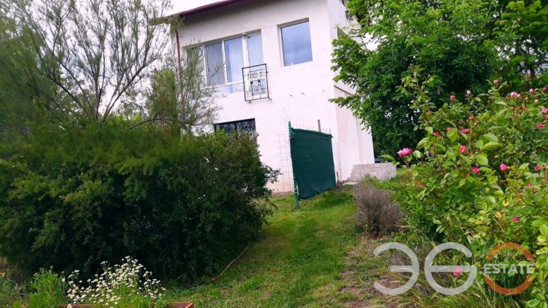 Продава ВИЛА в област Варна, гр. Аксаково - 90 кв.м / При запитване, 360естейт