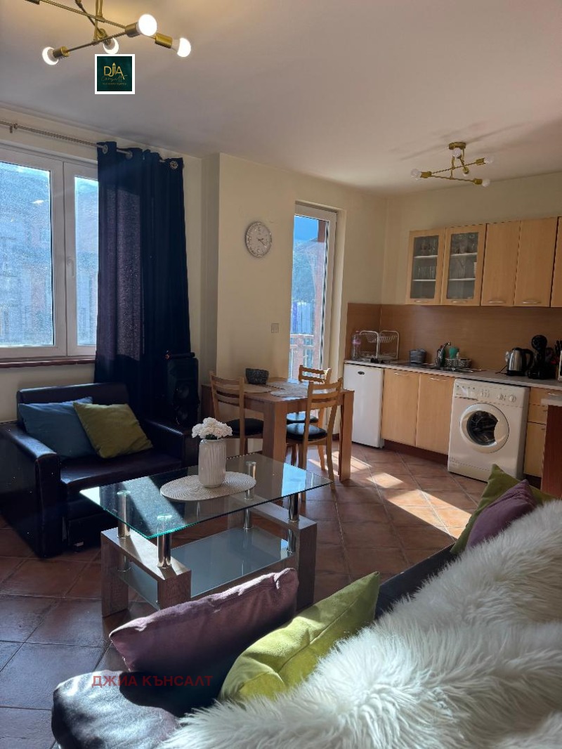 Продава  1-стаен област Благоевград , гр. Разлог , 45 кв.м | 40536842