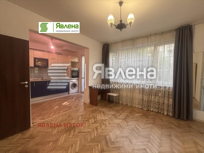 Продава 2-СТАЕН, гр. София, Гео Милев