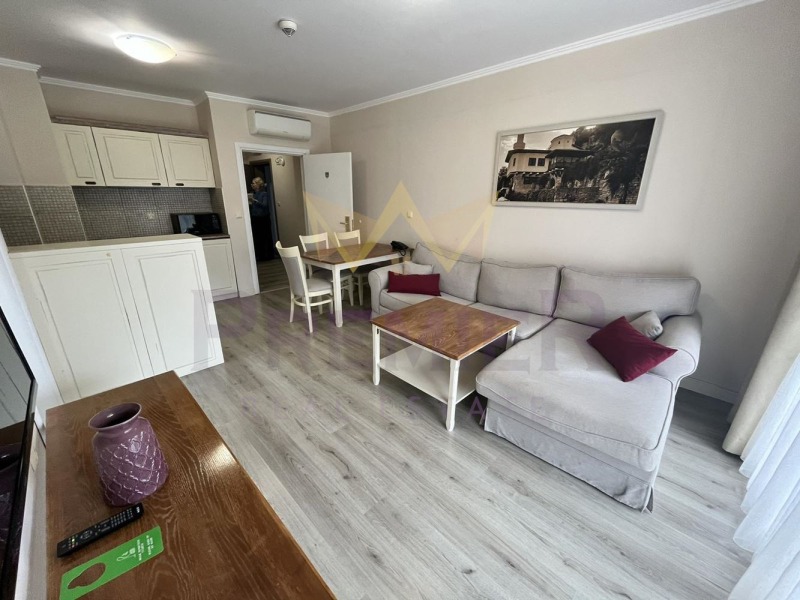 In vendita  2 camere da letto regione Dobrič , Balchik , 96 mq | 49578520