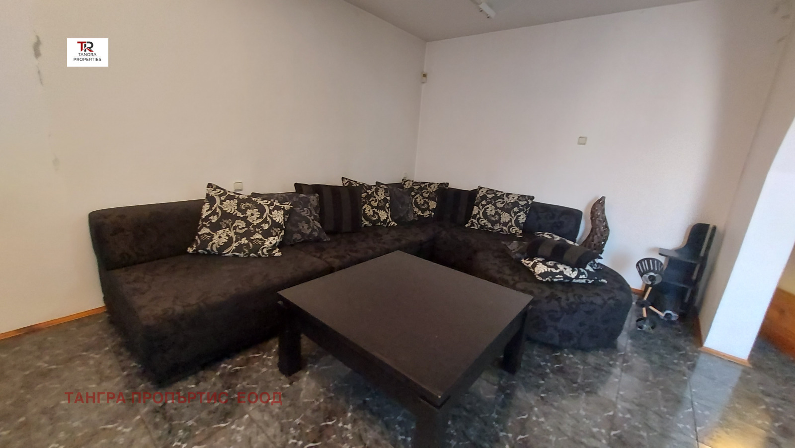 Продава 4-СТАЕН, гр. Радомир, област Перник, снимка 2 - Апартаменти - 48034071