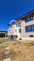 Продава КЪЩА, област София, гр. Ихтиман • 355000 € • 34826286 — Holmes.bg