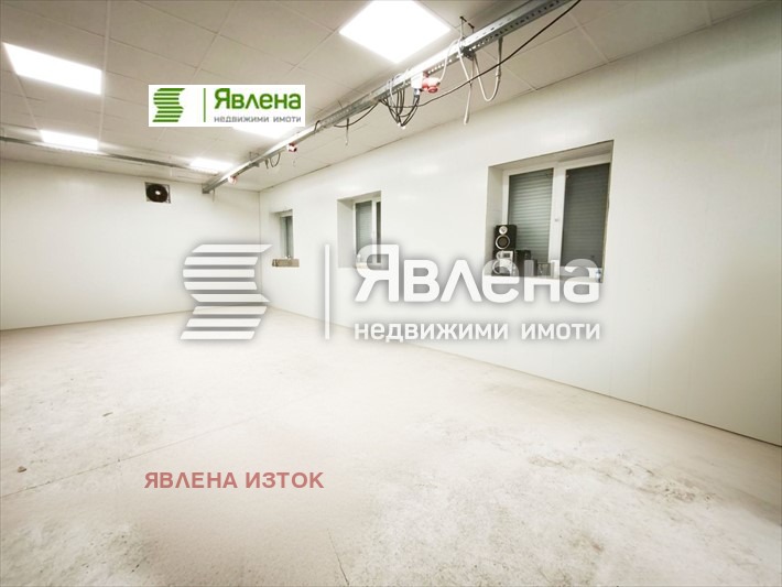 Продава ПРОМ. ПОМЕЩЕНИЕ, гр. София, Кремиковци, снимка 4 - Производствени сгради - 52498071