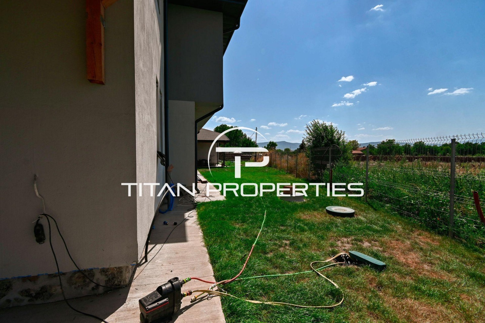 Продава КЪЩА, с. Равно поле, област София област, снимка 16 - Къщи - 55786834