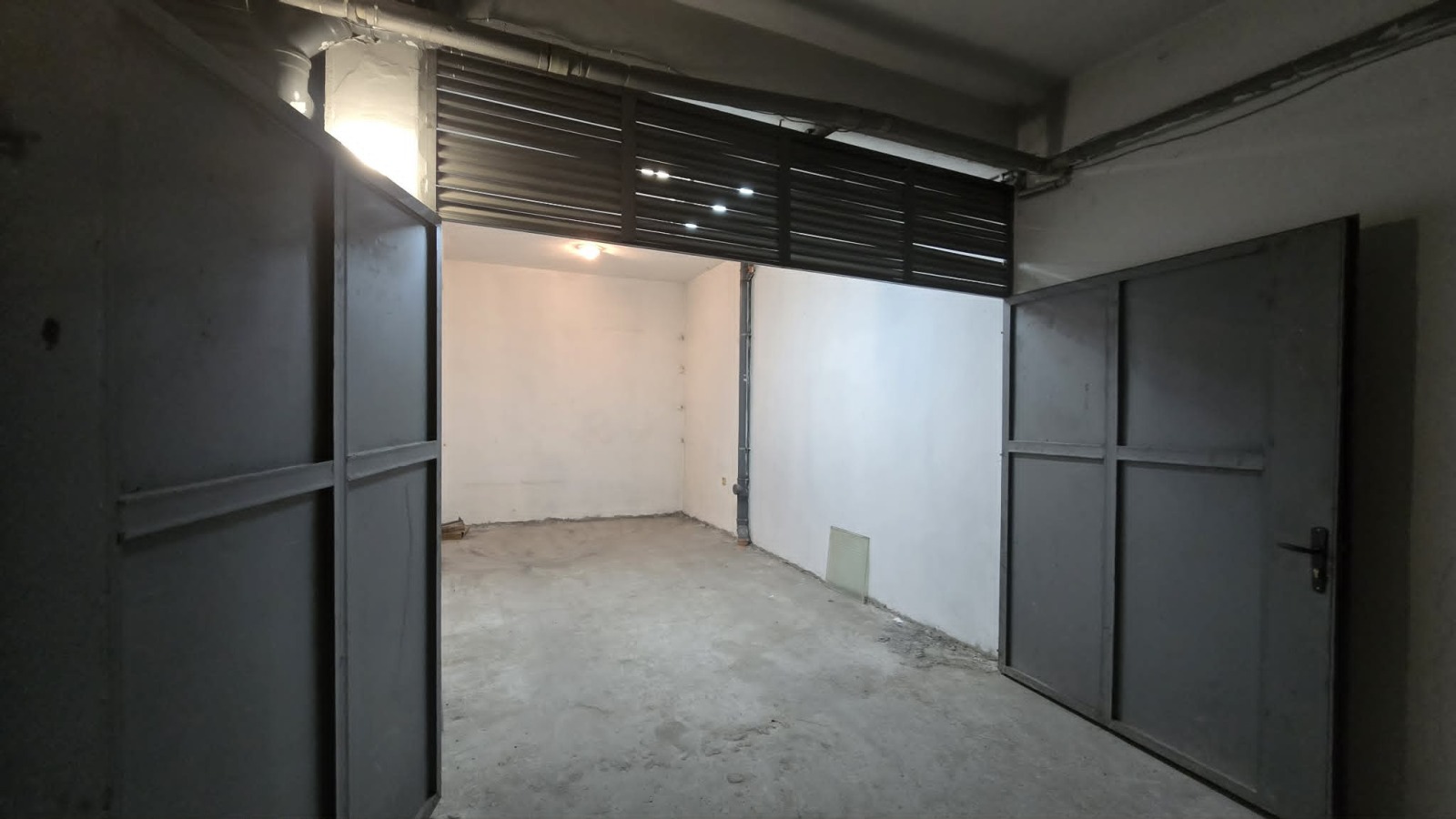 Продава ГАРАЖ, ПАРКОМЯСТО, гр. Стара Загора, Аязмото, снимка 2 - Гаражи и паркоместа - 54112773