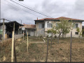 Продава КЪЩА, област Пловдив, с. Старосел • 85000 € / 166245.55 лв. • 46885001 2