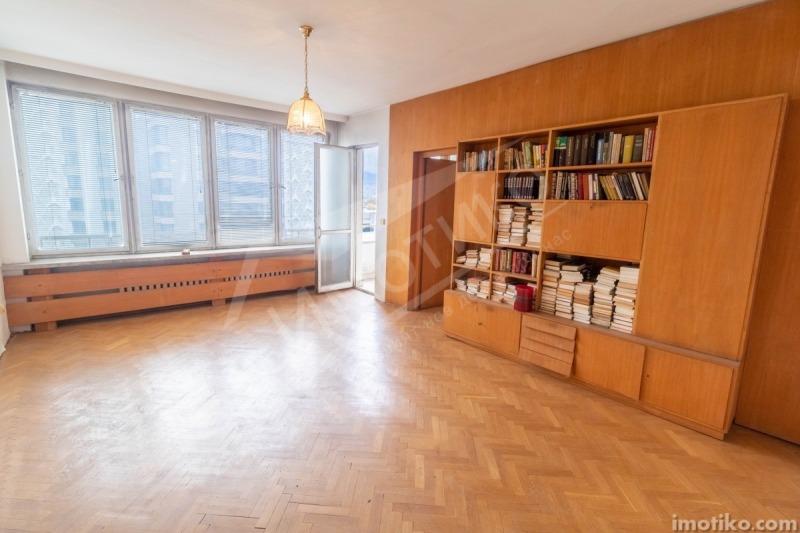 Продава 3-СТАЕН, гр. София, Изток