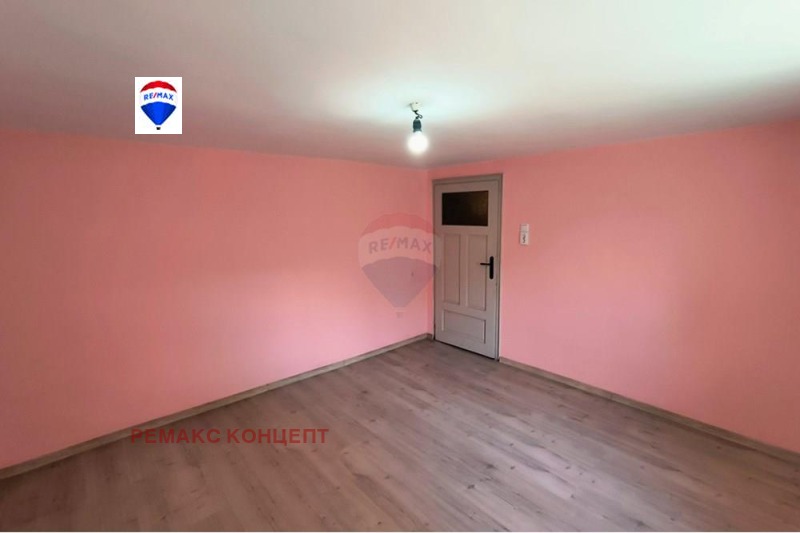 Продава  Етаж от къща град Шумен , Макак , 80 кв.м | 72540710