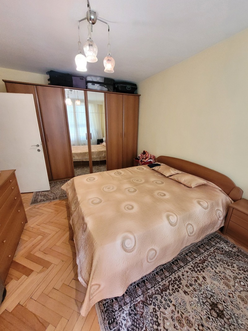 Продава  3-стаен град Плевен , Идеален център , 103 кв.м | 51013825
